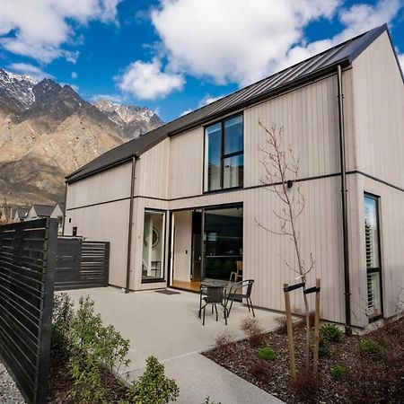 Nestled Below The Remarkables Queenstown Kültér fotó