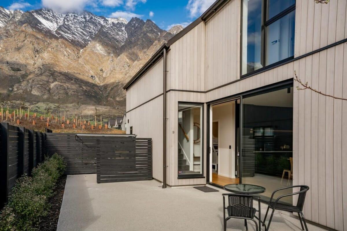 Nestled Below The Remarkables Queenstown Kültér fotó